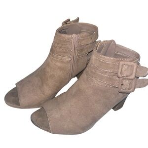 Stylish Tan Ankle Boots